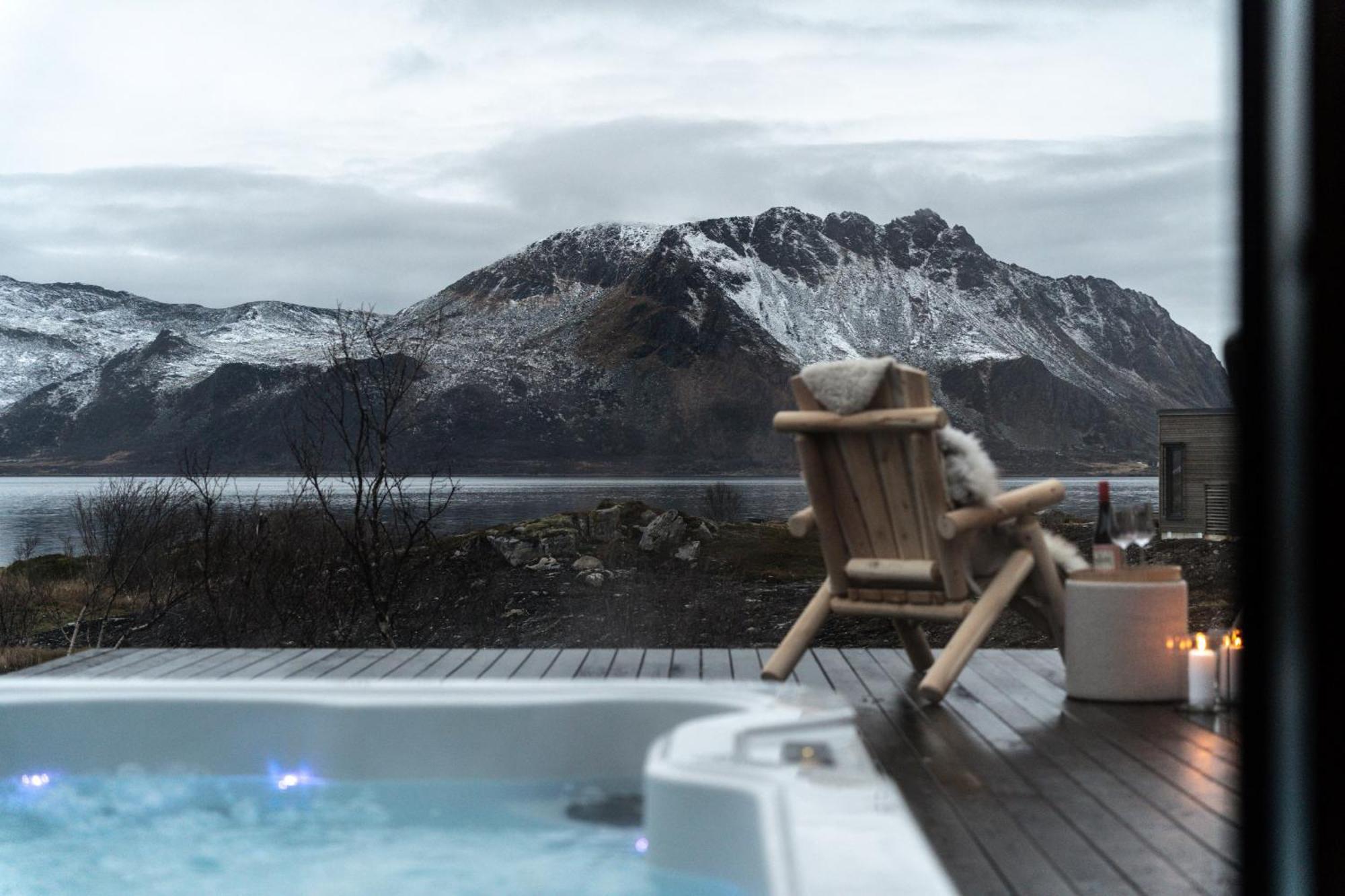 Luksushytte Med Jacuzzi, Summer&Winter Retreat Lyngværet Exterior foto